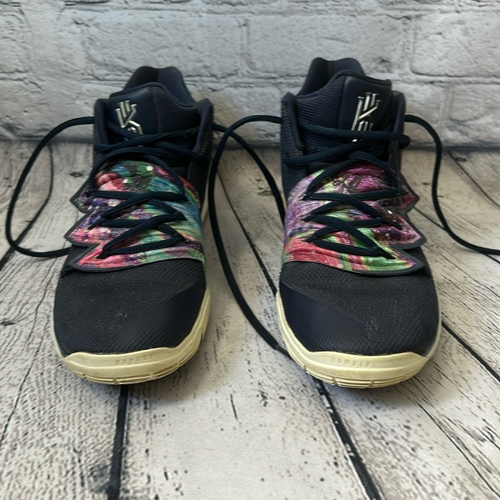 Nike Kyrie 5 Galaxy